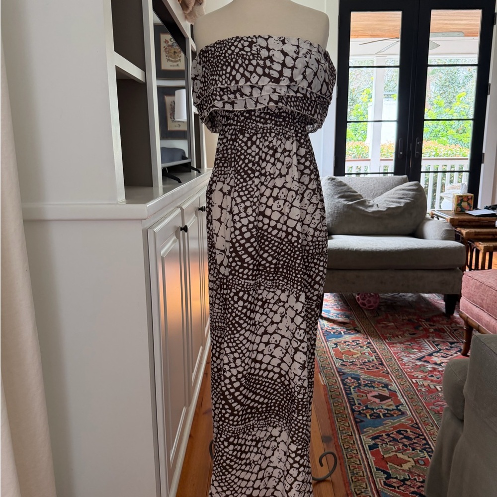 Mary Marshmellow Brown and White Strapless Maxi Dress
